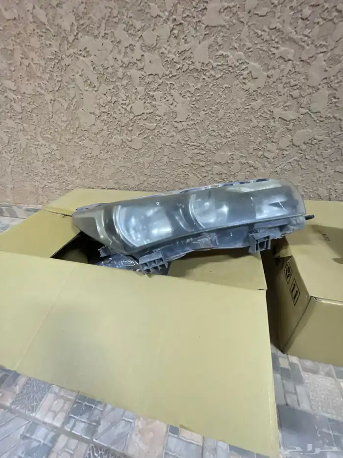 للبيع قطع غيار كورلا 3