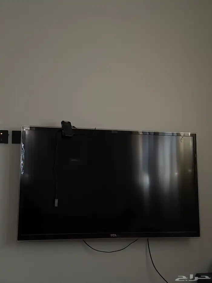 تلفزيون شاشه TCL ( ليس سمارت ) 55 بوصه اتوقع جديد وشغال 0