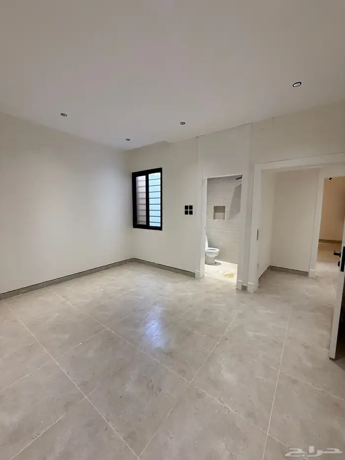 للبيع شقق ارضيه وعلويه بحى الضيافه خميس مشيط 29