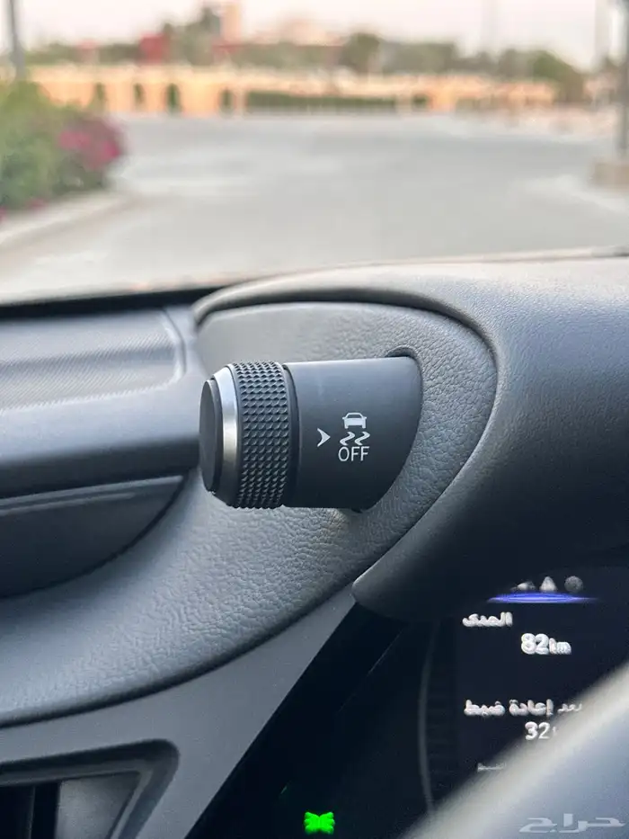 لكزس ES 350 2023 ممشى قليل بحالة الوكالة 59