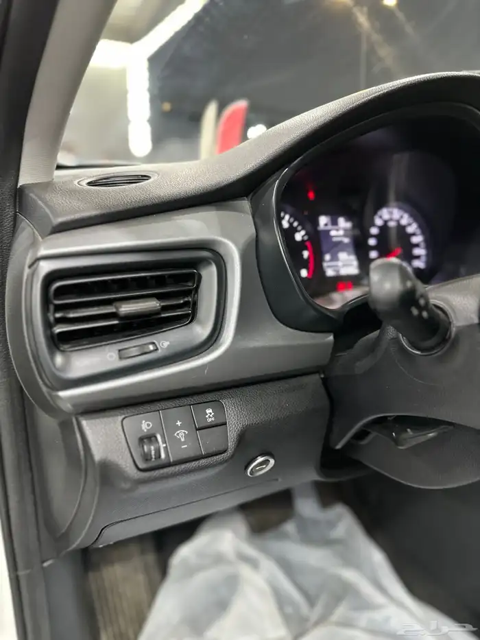 كيا ريو 2019 ستاندر ابيض لدى معرض(عبيد الرشيدي) 23