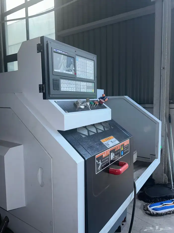مخرطة CNC عاليه الجودة 2