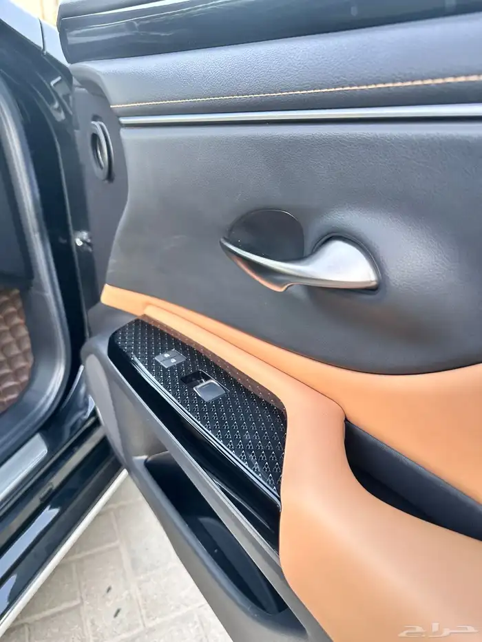 لكزس ES 350 2023 ممشى قليل بحالة الوكالة 19