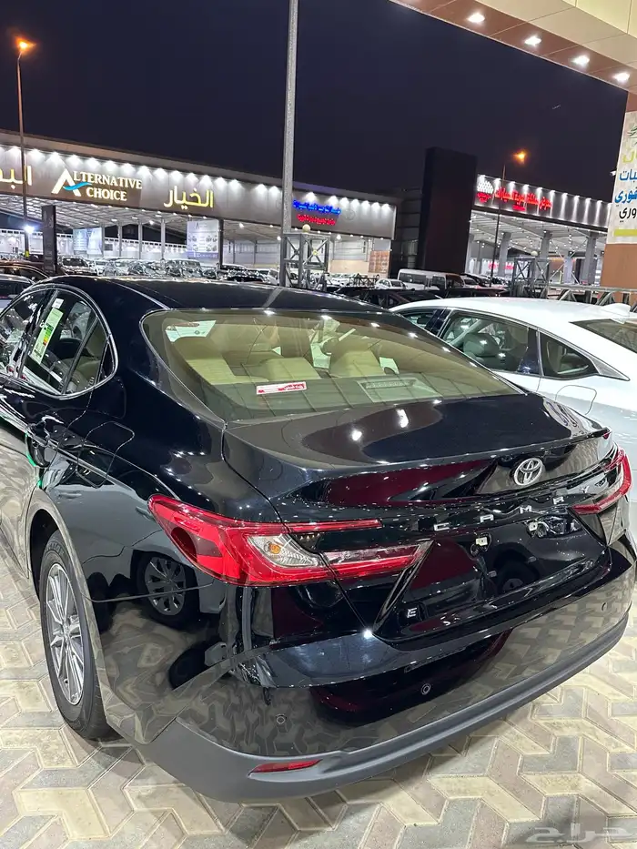 كامري 2025 اسود ستاندر E بنزين اقل سعر بالسوق 3