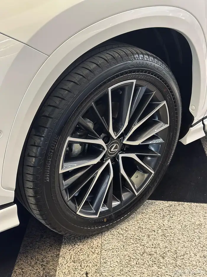 لكزس NX350 موديل 2025 5