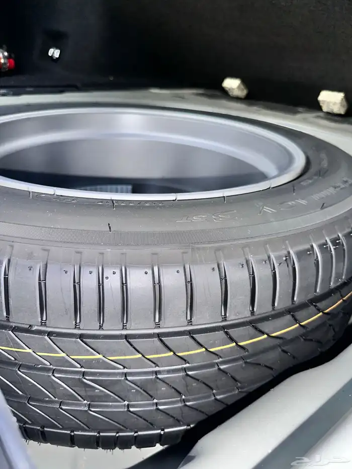 لكزس ES 350 2023 ممشى قليل بحالة الوكالة 71