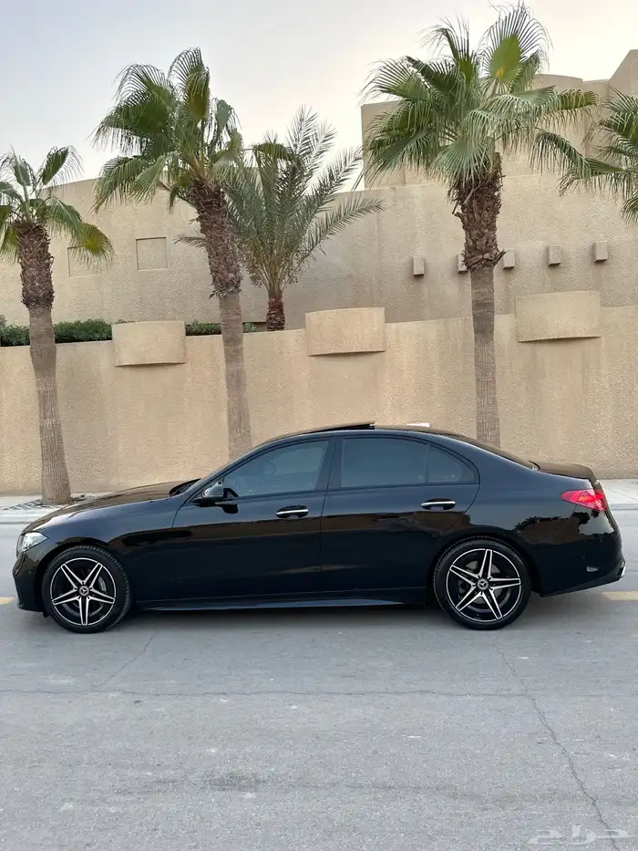 مرسيدس C200 ماشيه 35 الف فقط 2023 بحاله الوكاله 6