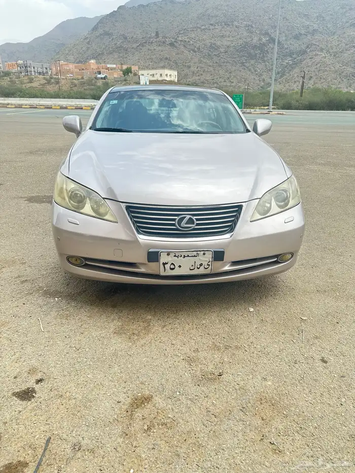 للبيع لكزس ES350 مع لوحة مميزة 8
