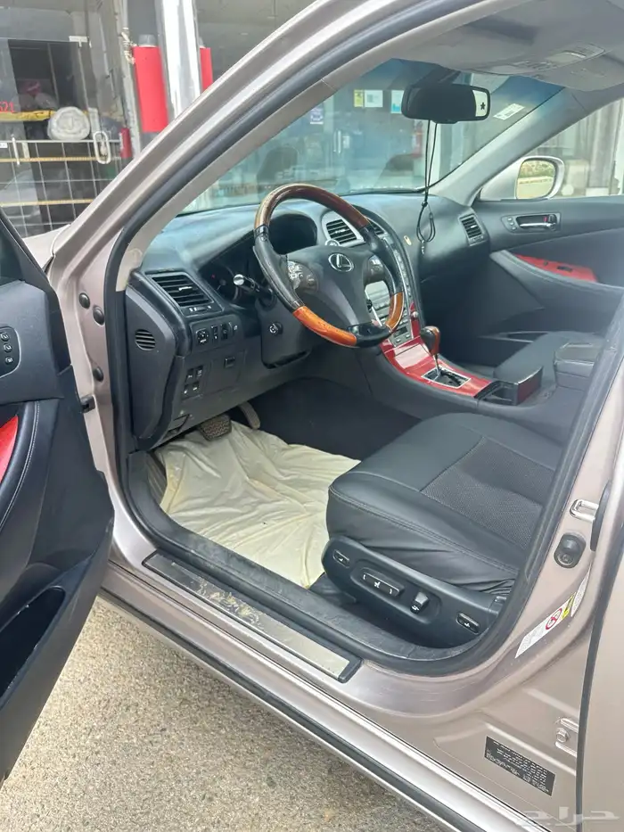 للبيع لكزس ES350 مع لوحة مميزة 10