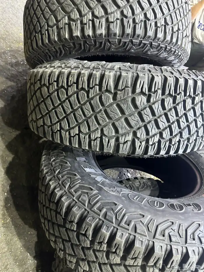 كفرات نص حجري جودير امريكي مقاس 315 70 17 18