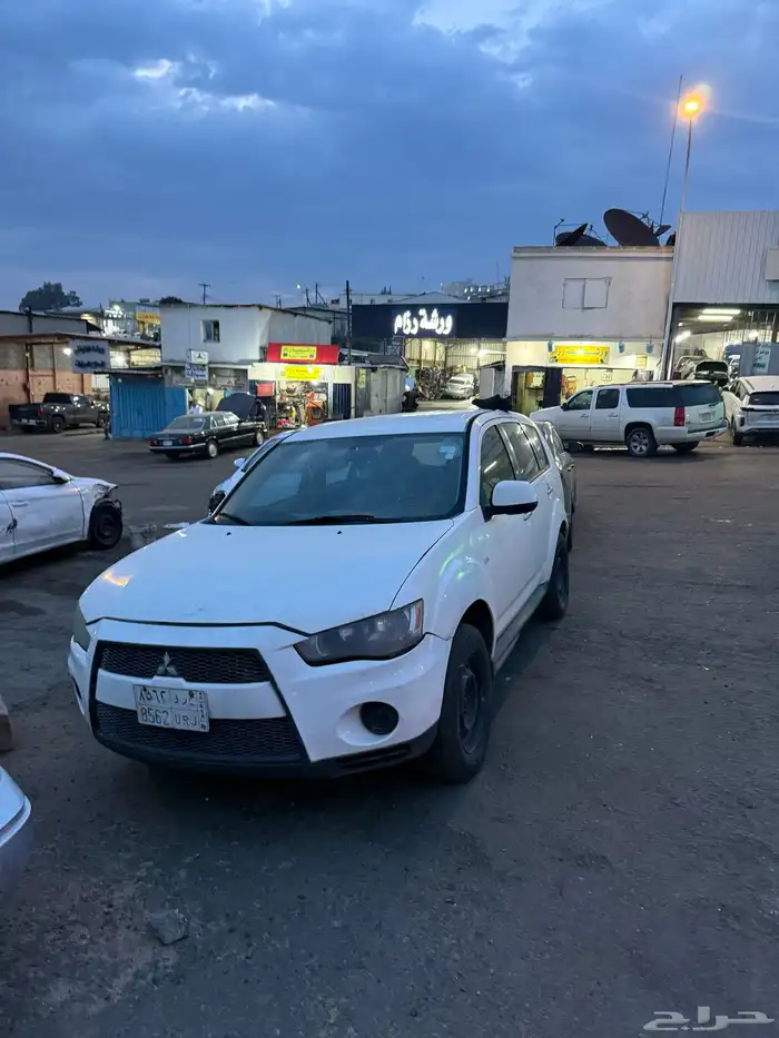 مستبيشي اوتلاندر 1