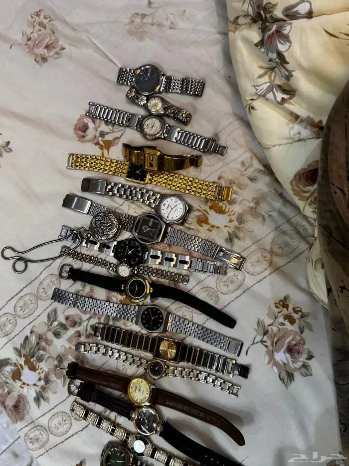 ساعات اثريه وقديمه 1