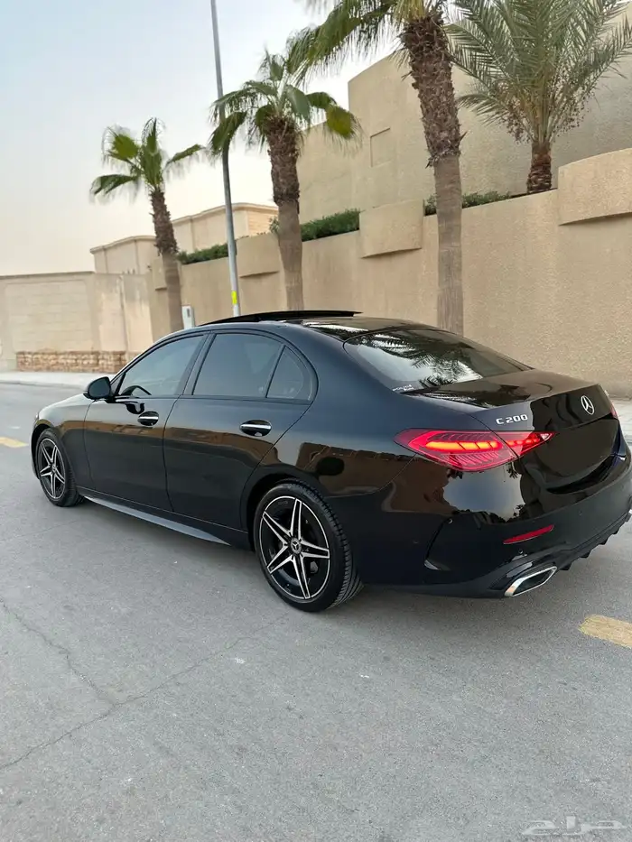 مرسيدس C200 ماشيه 35 الف فقط 2023 بحاله الوكاله 5