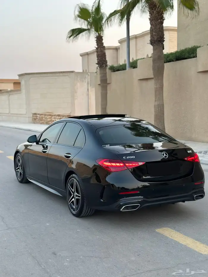مرسيدس C200 ماشيه 35 الف فقط 2023 بحاله الوكاله 3