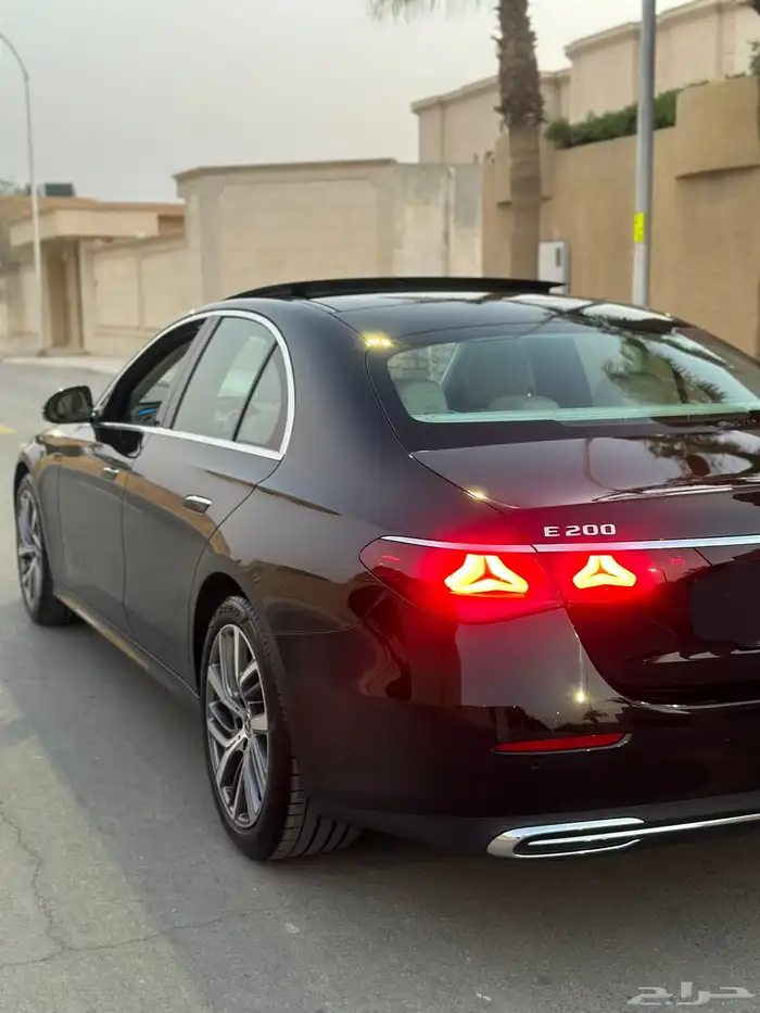 مرسيدس E200 بحاله الوكاله داخل ابيض 2024 6
