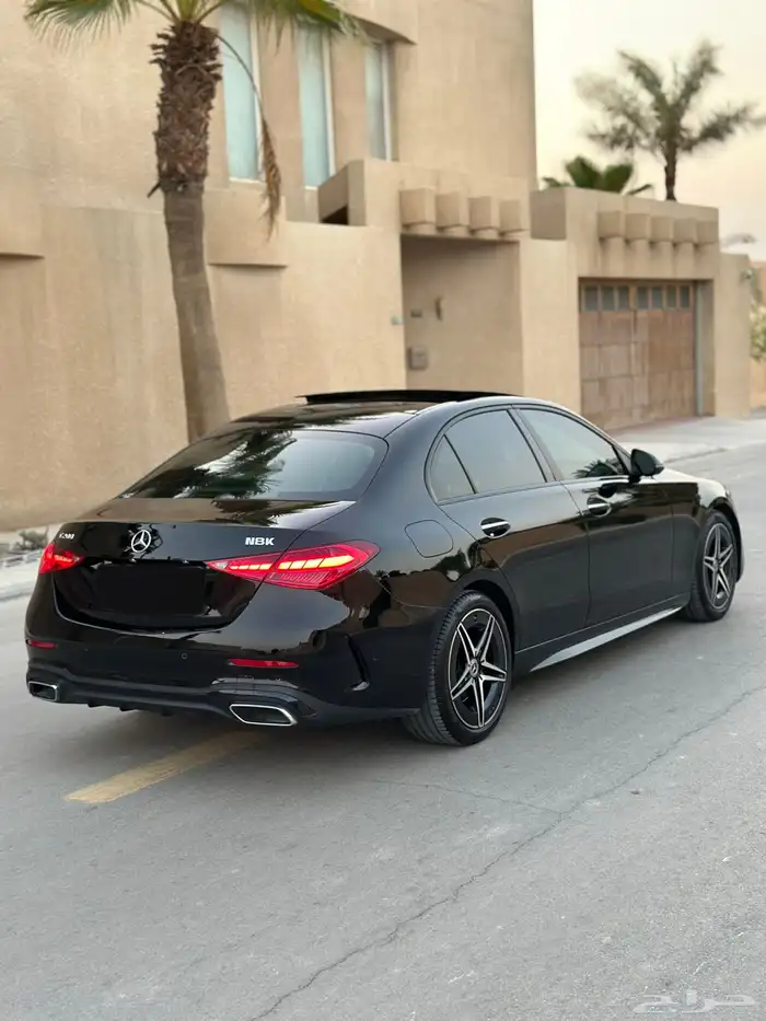 مرسيدس C200 ماشيه 35 الف فقط 2023 بحاله الوكاله 44