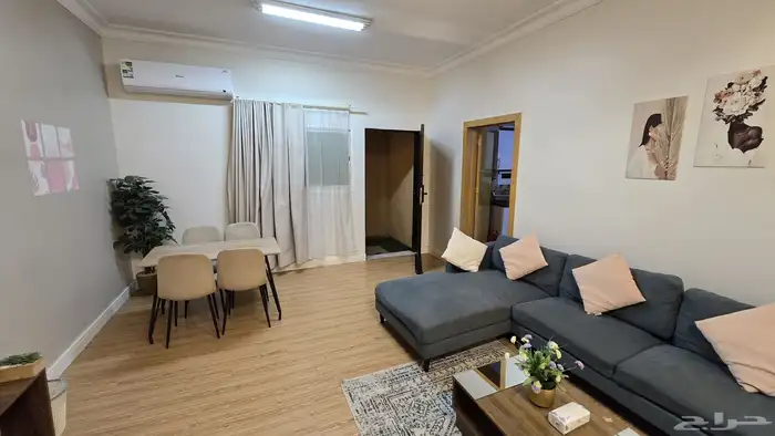 شقه فاخره بحي العارض للايجار الشهري دور ارضي 2