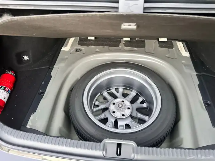 لكزس ES 350 2023 ممشى قليل بحالة الوكالة 69