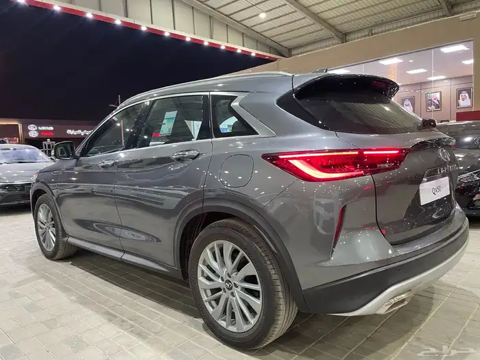 انفنتي كيو QX50 فتحه سقف سعودي(بنزين)2.0L 6