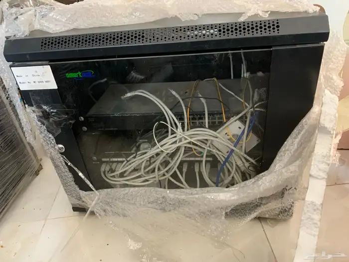 للبيع كابينة سيرفر شبكات 9U Wall Mount 0