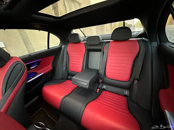 مرسيدس C200 ماشيه 35 الف فقط 2023 بحاله الوكاله 25