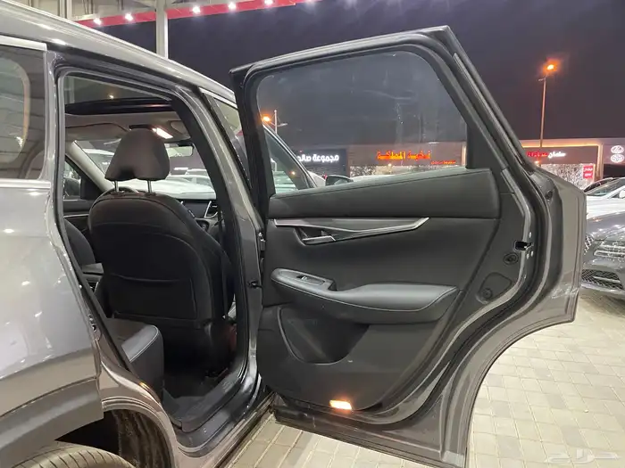 انفنتي كيو QX50 فتحه سقف سعودي(بنزين)2.0L 23