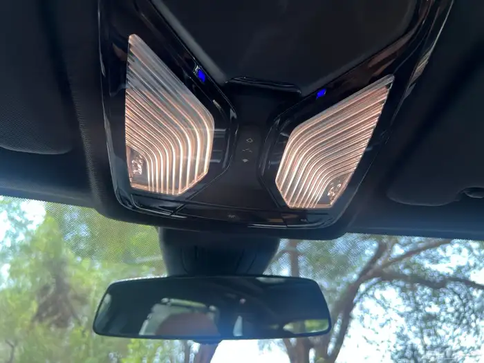 مخزن جيب BMW 2020 X5 عداد 96 الف كم فقط 46