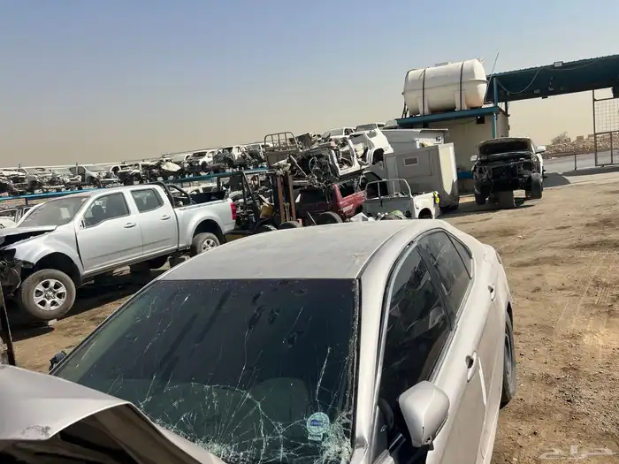 تويوتا كامري مصدوم قطع غيار 2021 4