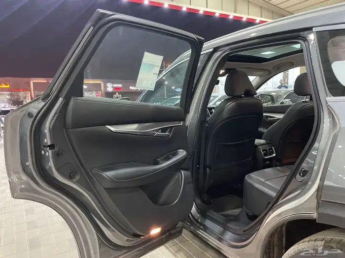 انفنتي كيو QX50 فتحه سقف سعودي(بنزين)2.0L 19