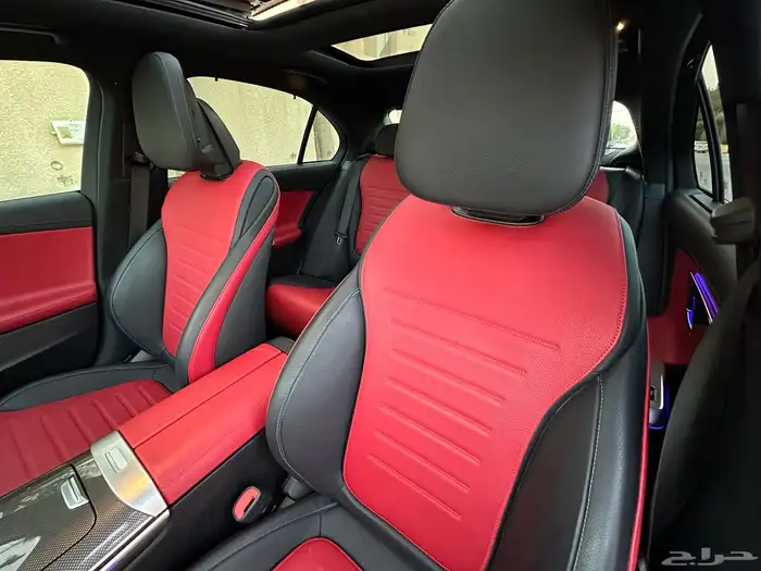 مرسيدس C200 ماشيه 35 الف فقط 2023 بحاله الوكاله 29