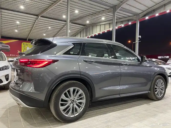 انفنتي كيو QX50 فتحه سقف سعودي(بنزين)2.0L 4