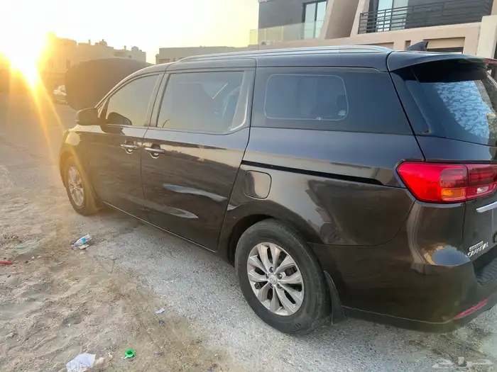 كيا كرنفال lx 2018 11