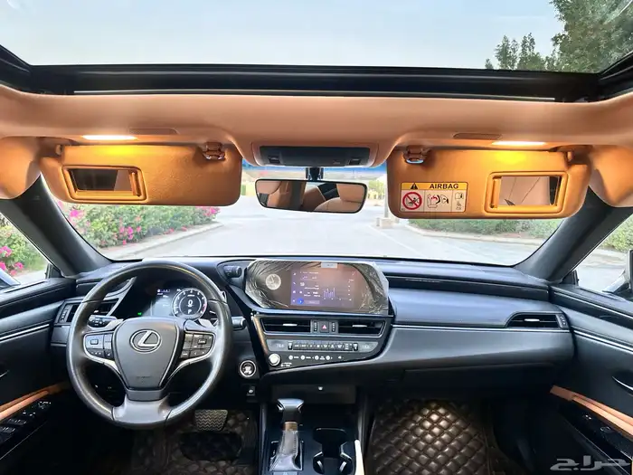 لكزس ES 350 2023 ممشى قليل بحالة الوكالة 53