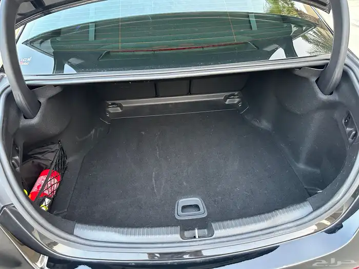 مرسيدس C200 ماشيه 35 الف فقط 2023 بحاله الوكاله 8