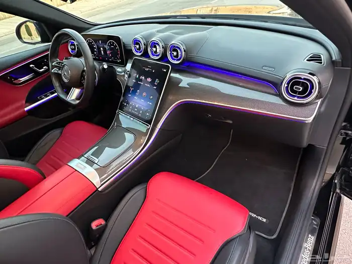 مرسيدس C200 ماشيه 35 الف فقط 2023 بحاله الوكاله 13