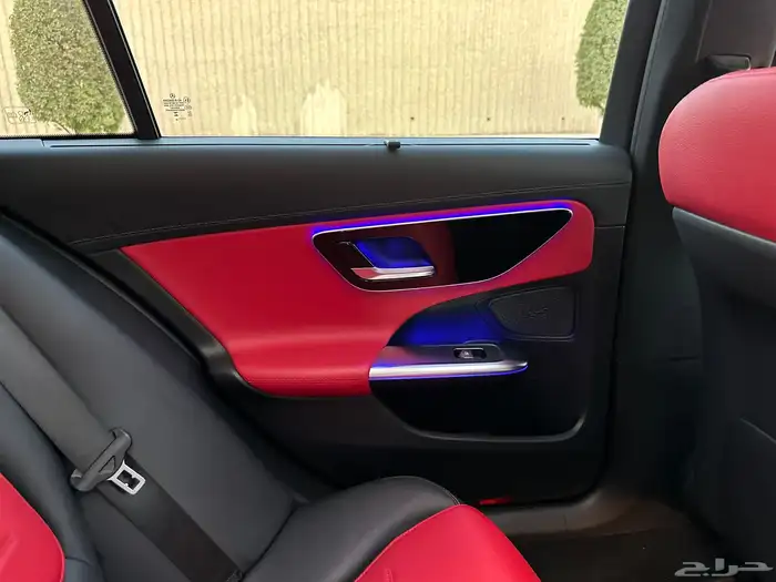 مرسيدس C200 ماشيه 35 الف فقط 2023 بحاله الوكاله 12