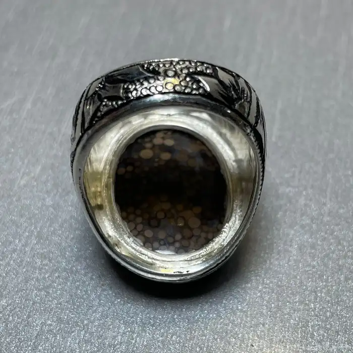 خاتم فضة بصياغة يدوية بحجر عقيق يماني جلد الثعبان 3