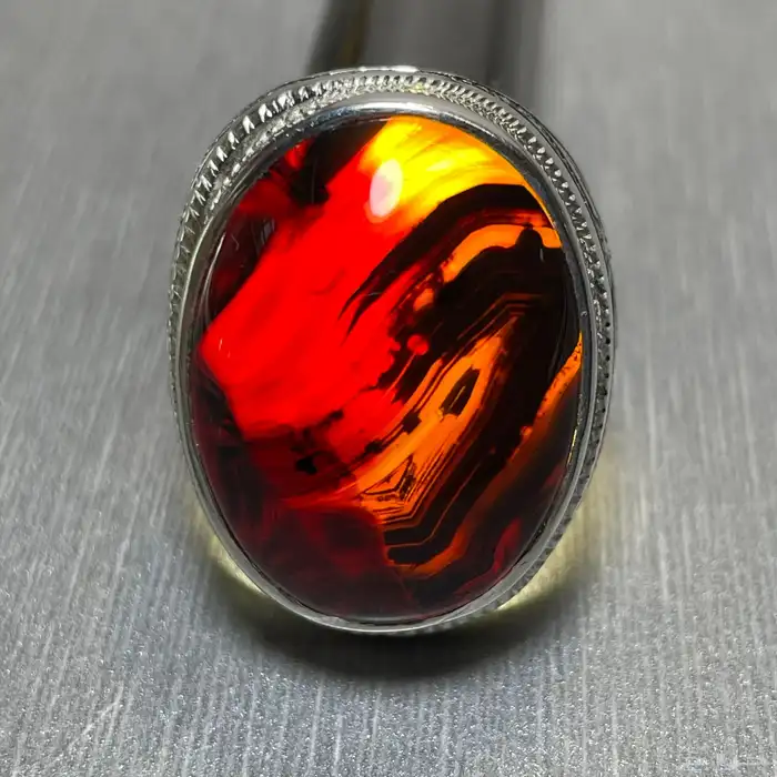 خاتم فضة بصياغة فاخرة بحجر عقيق يماني مصور ((تم البيع )) 5