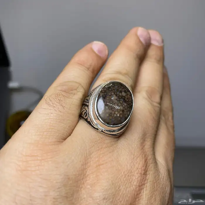 خاتم فضة بصياغة يدوية بحجر عقيق يماني جلد الثعبان 4