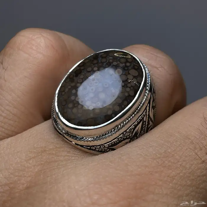 خاتم فضة بصياغة يدوية بحجر عقيق يماني جلد الثعبان 0