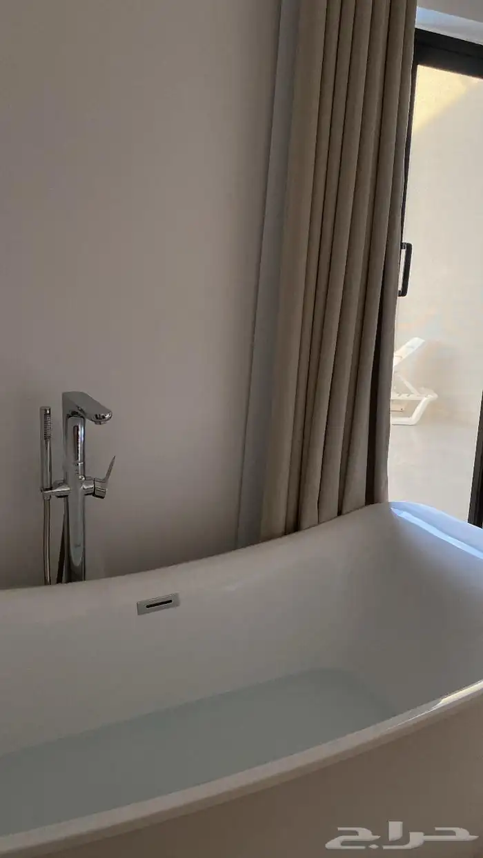 شالية بإثنين مسابح 2