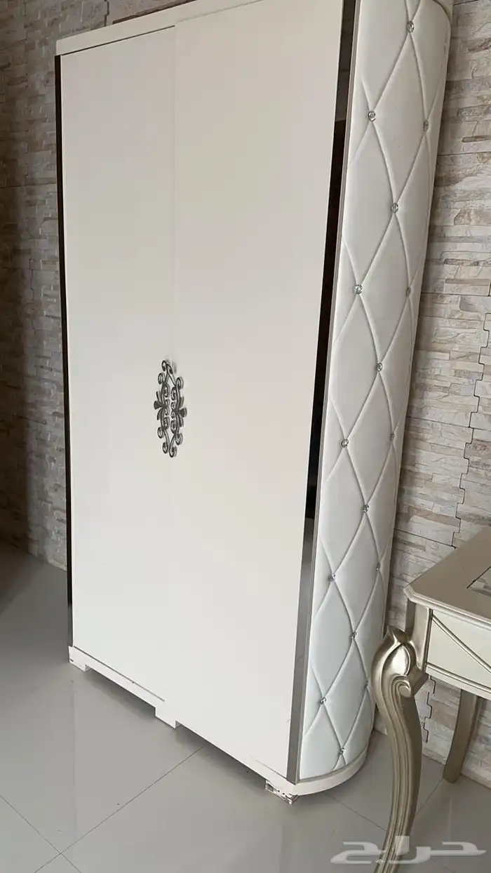 دولاب عبايات فخم للبيع 0