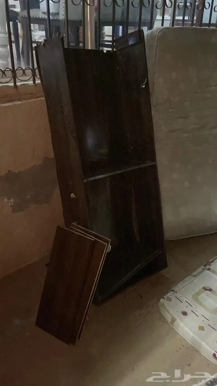 خشب دواليب  واثاث زايد لمن يريده 7