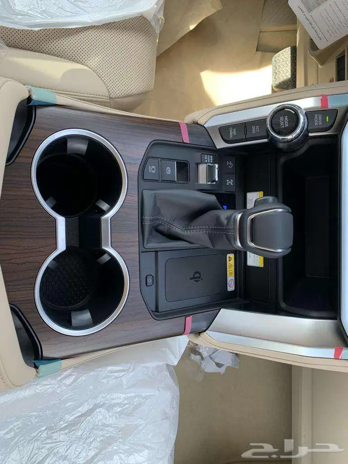 تويوتا لاندكروزر GXR بنزين رقم 4 سعودي 2024 7