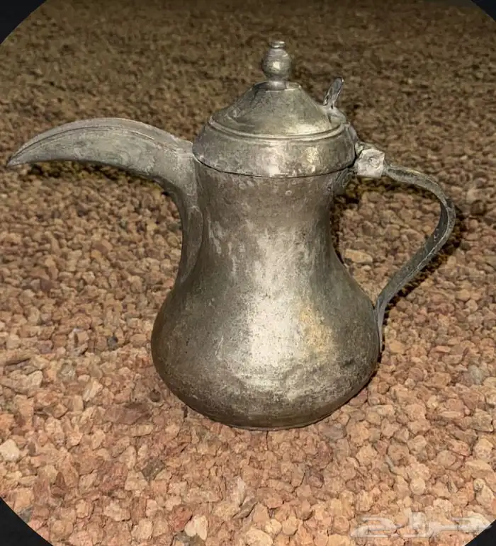 دلة قديمة جدا  شغل راع القصر تراث 0