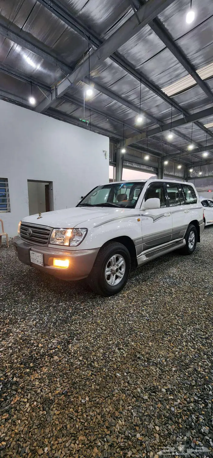 لاندكروزر 2005 فل كامل 0