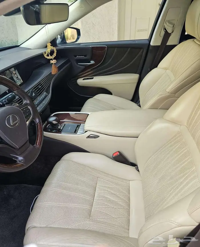للبيع لكزس 350 LS موديل 2018 11