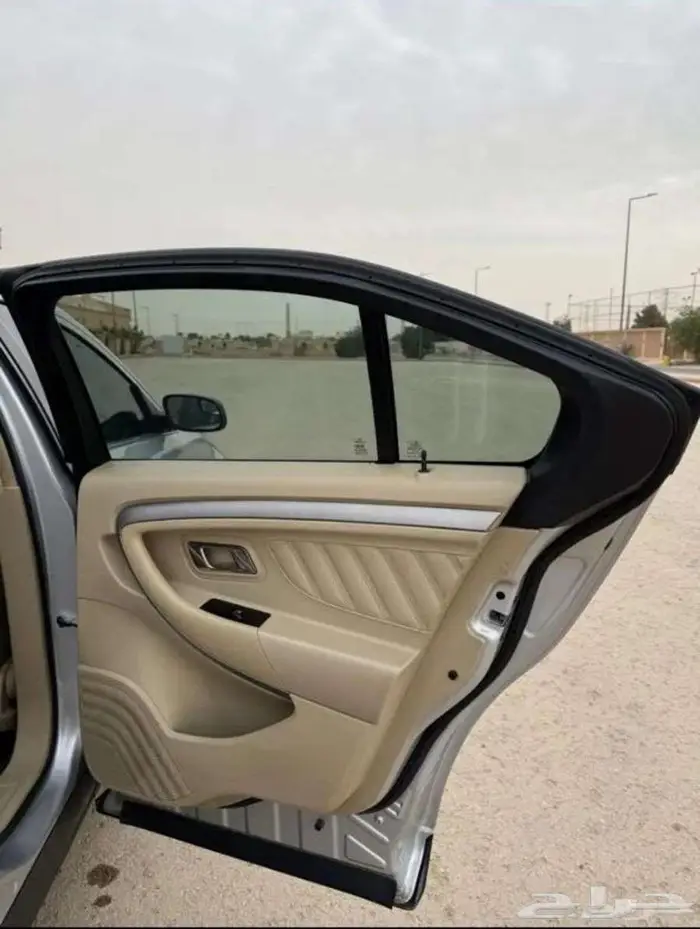 فورد تورس استندر 2015 11