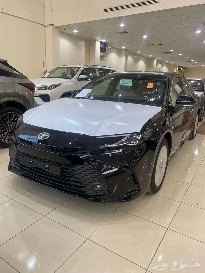 تويوتا كامري ال اي بنزين الموديل 2025 6
