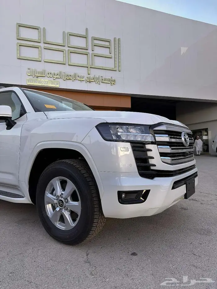 تويوتا لاند كرورز GXR 2 موديل 2025 4